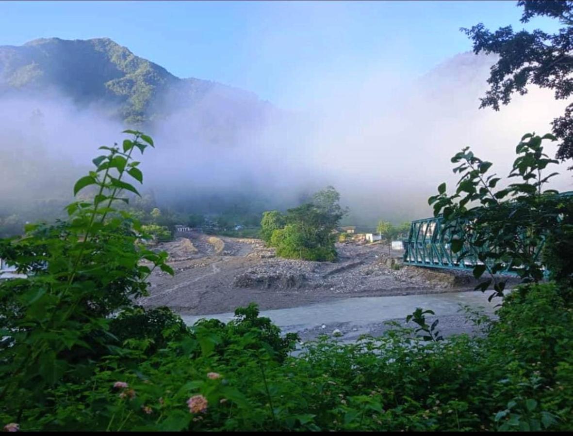 Qcent Woods Resort & Spa, Rishīkesh 외부 사진