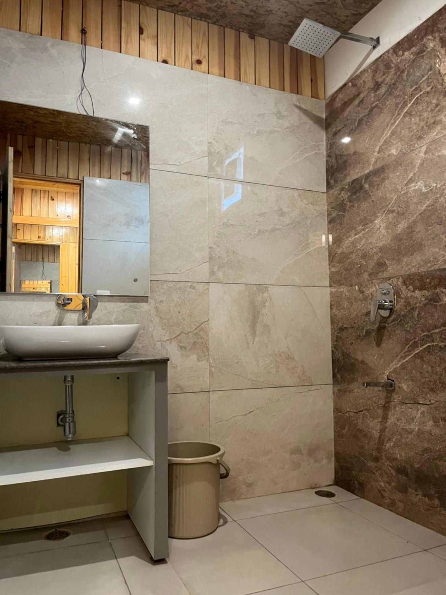 Qcent Woods Resort & Spa, Rishīkesh 외부 사진