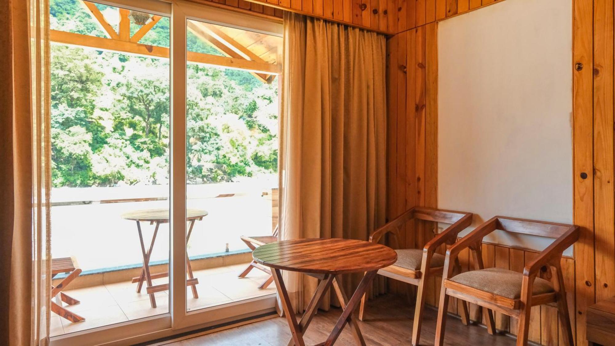 Qcent Woods Resort & Spa, Rishīkesh 외부 사진
